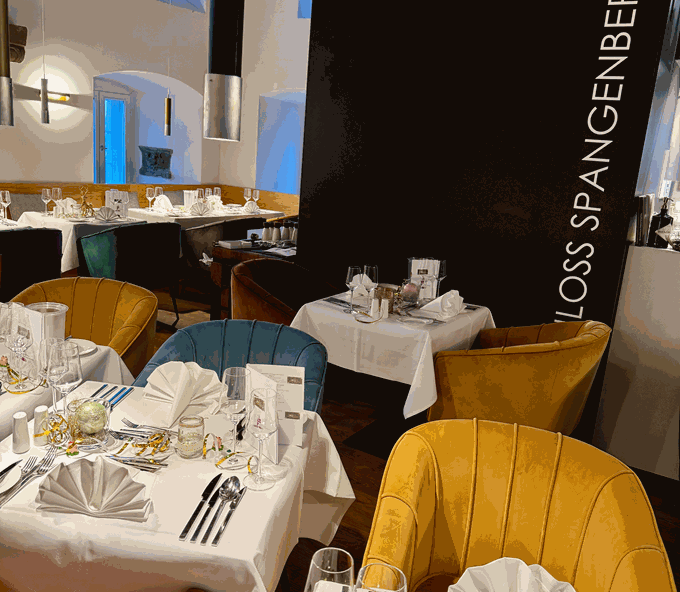 Restaurant6.gif